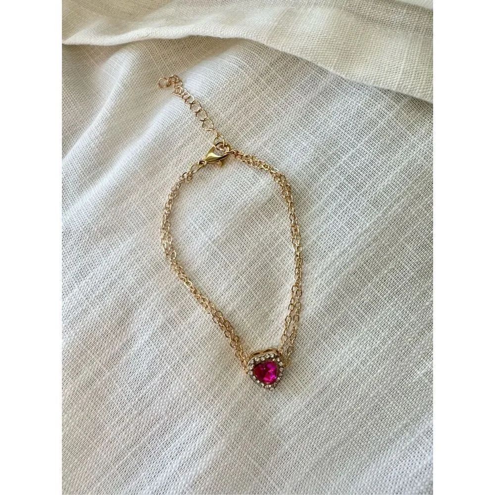 Hot pink heart delicate bracelet